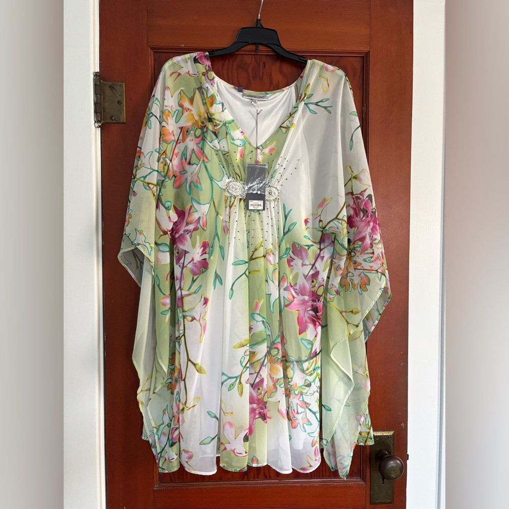 Jennifer Lopez Floral Kimono with Rhinestone Accent - Picture 3 of 10
